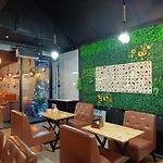 4 Palms Prathanak