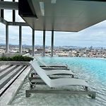 Sea View Room - Infinity Pool Near Terminal 21