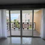 Spacious 2Br Condo - 3 Balconies Green Views