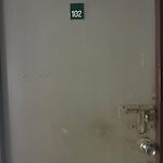 Room 102 In Wanna Apt