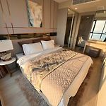 Luxury 2Br Sea View Unit I 35Th Floor Rare Unit