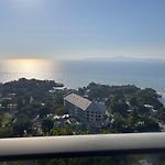 High End Large Sea View Studio