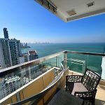 The Palm Wongamat 2Br Beachfront 34Th Floor Panoramic Sea View
