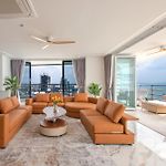 View Talay 7 - Luxury Beachfront Suite & Panoramic Sea View