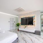 View Talay 7 - Luxury Beachfront Suite & Panoramic Sea View