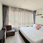 2 Bed Room Excellent Location Best Infinity Pool