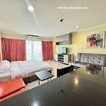 Large Pool-View Studio With Balcony - Tw Platinum Suites, Jomtien