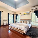 G Thai Happy Pool Villa