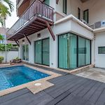 Thai Home 3B Pool Villa Near Hollywood