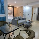 Luxury Studio Resort Pool Centara Avenue