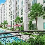 Resort Style Living - Great Location At Pattaya