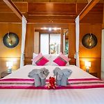 Pattaya Bungalow Ii, Totally Private Pool