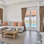 Luxury Pool Villa Pattaya Center C3- 3 Bedroom
