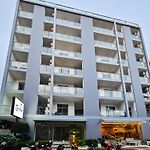C-View Residence By Apartwell
