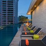Seven Zea Chic Hotel