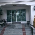 芭提雅南路4卧4卫 Blue Star Pool Villa 近步行街和夜市