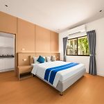 Selina Place Hotel