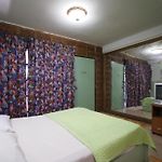 Oyo 1003 Naklua House