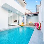 3 Bedroom Pool Villa Royal Park Village Pattaya