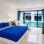 Monalisa Blue Haven Pool Hotel