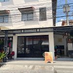 Dad N Mom\'S House By Thongnak Apartment