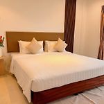 Holi Pty Hotel