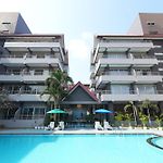 The Holiday Resort Pattaya