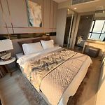 Luxury 2Br Sea View Unit I 35Th Floor Rare Unit