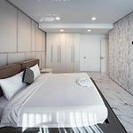 Luxury 6 Bedroom Private Pool Villa In Palm Springs Pattaya
