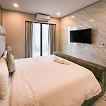 Luxury 6 Bedroom Private Pool Villa In Palm Springs Pattaya