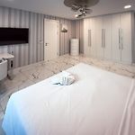 Luxury 6 Bedroom Private Pool Villa In Palm Springs Pattaya
