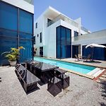 Magnitude Villa 8 Bedroom In Palm Spring Pattaya