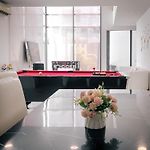 Magnitude Villa 8 Bedroom In Palm Spring Pattaya