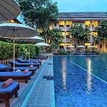 พลูเมเรีย รีสอร์ท (วงศ์อมาตย์) (SHA Extra Plus)
