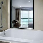 White Sand Beach Residences Pattaya