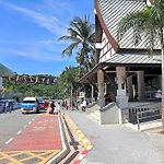 At Koh Larn Resort