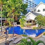 Pooh Beach Resort & Spa