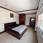 Green Hotel