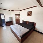 Green Hotel