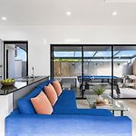 Luxury Pool Villa Pattaya Center C8 - 4 Bedroom