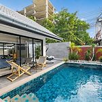 Luxury Pool Villa Pattaya Center C8 - 4 Bedroom