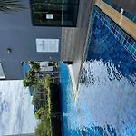 Sea View Room - Infinity Pool Near Terminal 21