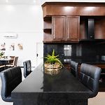 Lagoon Breeze 4Br Pool Villa Near Walking Street Pattaya