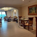 Spacious Serviced Apartment In Central Pattaya