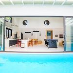 Glass Beach Private Pool Villa