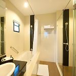 โรงแรมวีซี (SHA Extra Plus)