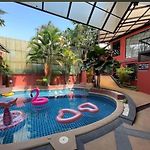 Jb Boutique Hotel
