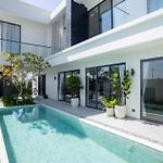 Luxury Pool Villa Near Pattaya Walking Street