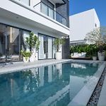 Luxury Pool Villa Near Pattaya Walking Street