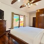 Luxury 5 Bedroom Thaibali Villa Near Walking Street
